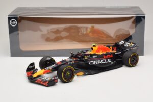 Oracle Red Bull Racing RB19 S. Perez Abu Dhabi GP 2023 Minichamps 1:18 110232311 Gyanta – 7. kép a 7-ből