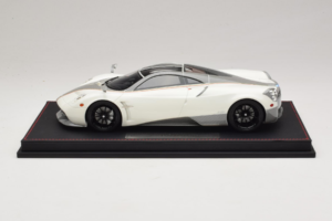 Pagani Huayra Luminous Green AB 1:18 REMC041 Gyanta