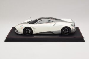 Pagani Huayra Luminous Green AB 1:18 REMC041 Gyanta