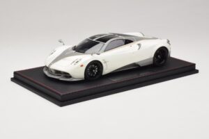 Pagani Huayra Luminous Green AB 1:18 REMC041 Gyanta – 2. kép a 7-ből