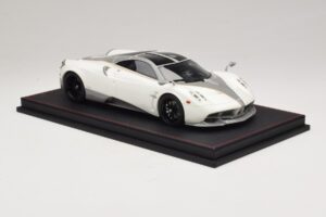 Pagani Huayra Luminous Green AB 1:18 REMC041 Gyanta – 4. kép a 7-ből