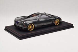 Pagani Huayra Starry Night Sky AB 1:18 REMC039 Gyanta – 3. kép a 7-ből