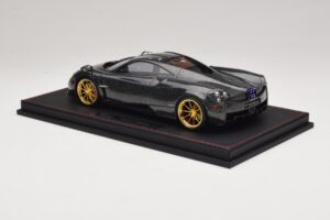 Pagani Huayra Starry Night Sky AB 1:18 REMC039 Gyanta – 5. kép a 7-ből