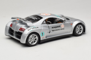 Giugiaro Prima Ezüst Bburago 1:18 33130 Fém – 3. kép a 8-ből