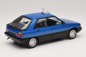 Renault 11 GTL Taxi James Bond MCG 1:18 MCG18833 Fém – 2. kép a 6-ből