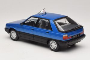 Renault 11 GTL Taxi James Bond MCG 1:18 MCG18833 Fém – 5. kép a 6-ből