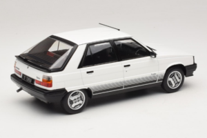 Renault 11 Turbo Fehér MCG 1:18 MCG18589 Fém – 2. kép a 6-ből