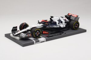 Scuderia AlphaTauri AT04 D. Ricciardo Hungarian GP 2023 Minichamps 1:18 117231203 Gyanta