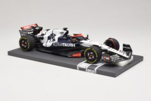 Scuderia AlphaTauri AT04 D. Ricciardo Hungarian GP 2023 Minichamps 1:18 117231203 Gyanta – 4. kép a 7-ből