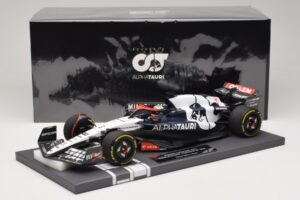 Scuderia AlphaTauri AT04 D. Ricciardo Hungarian GP 2023 Minichamps 1:18 117231203 Gyanta – 7. kép a 7-ből
