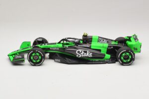 Stake Kick Sauber C44 G. Zhou Emilia Romagna GP 2024 Minichamps 1:18 117240124 Gyanta – 3. kép a 7-ből