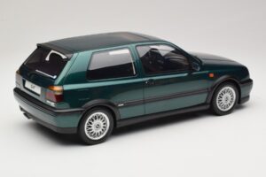 Volkswagen Golf Mk3 VR6 Carat Dragon Green Otto 1:12 G099 Gyanta – 2. kép a 6-ből