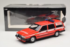 Volvo 740 GL Kombi Brandweer Grobbendonk Minichamps 1:18 155171795 Fém – 6. kép a 6-ből