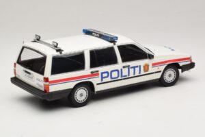 Volvo 740 GL Kombi Politi Norway Minichamps 1:18 155171796 Fém – 2. kép a 6-ből
