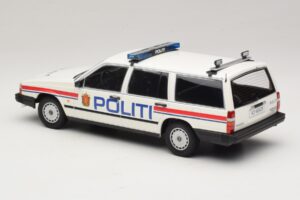 Volvo 740 GL Kombi Politi Norway Minichamps 1:18 155171796 Fém – 5. kép a 6-ből