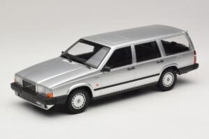Volvo 740 GL Kombi Ezüst Minichamps 1:18 155171770 Fém