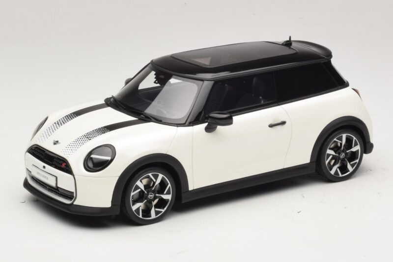 Mini Cooper S F66 Nanuq White Metallic Otto 1:18 Mini Cooper S F66 Nanuq White Metallic Otto 1:18 OT1245 Gyanta