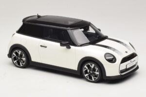 Mini Cooper S F66 Nanuq White Metallic Otto 1:18 OT1245 Gyanta – 4. kép a 6-ből
