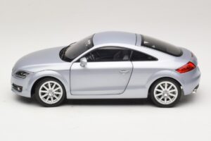Audi TT 8N Silverblue Metallic Minichamps 1:18 100015020 Fém – 4. kép a 8-ből