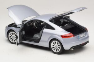 Audi TT 8N Silverblue Metallic Minichamps 1:18 100015020 Fém – 5. kép a 8-ből