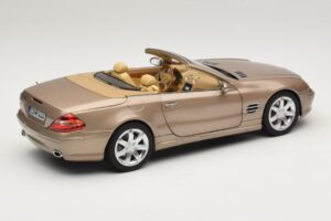 Mercedes SL500 R230 Travertine Beige Norev 1:18 183843 Fém – 3. kép a 9-ből