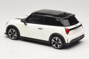 Mini Cooper S F66 Nanuq White Metallic Otto 1:18 OT1245 Gyanta – 5. kép a 6-ből