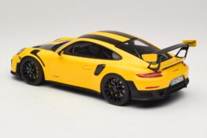 Porsche 911 GT2 RS 991.2 Nurburgring Lap Record Sárga GT Spirit 1:18 GT972 Gyanta – 5. kép a 6-ből