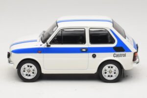 Fiat 126 Castrol Livery Fehér Kék MCG 1:18 MCG18666 Fém – 3. kép a 6-ből