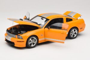 Ford Mustang GT S197 Grabber Orange Metallic AUTOart 1:18 73117-A1 Fém – 2. kép a 8-ből
