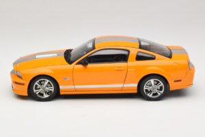 Ford Mustang GT S197 Grabber Orange Metallic AUTOart 1:18 73117-A1 Fém – 4. kép a 8-ből