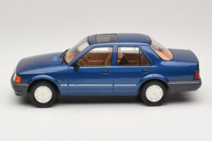 Ford Orion Mk2 1.6i Metallic Blue MCG 1:18 MCG18490 Fém – 3. kép a 6-ből