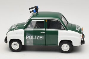 Goggomobil T250 Rendőrség Revell 1:18 08976-R1 Fém – 3. kép a 6-ből