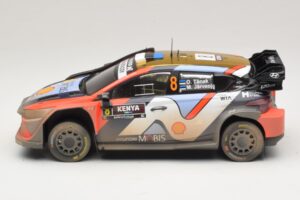 Hyundai i20 N Rally1 #8 O. Tanak / M. Jarveoja Safari Rally Kenya 2025 IXO 1:18 18RMC247A Fém – 3. kép a 6-ből