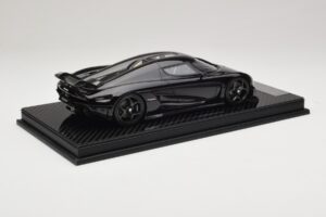 Koenigsegg Regera Fekete Karbon Csomag Bézs Belső Tér FrontiArt 1:18 REMC042 Gyanta – 2. kép a 7-ből