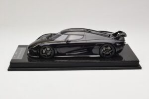 Koenigsegg Regera Fekete Karbon Csomag FrontiArt 1:18 F079-179 Gyanta – 3. kép a 7-ből