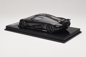 Koenigsegg Regera Fekete Karbon Csomag FrontiArt 1:18 F079-179 Gyanta – 5. kép a 7-ből