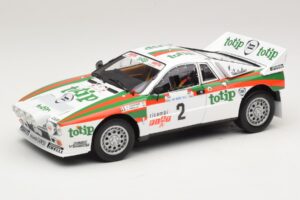 Lancia 037 #2 A. Bettega / M. Perissinot Rally San Marino 1984 Kyosho 1:18 08306F Fém