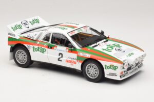 Lancia 037 #2 A. Bettega / M. Perissinot Rally San Marino 1984 Kyosho 1:18 08306F Fém – 6. kép a 8-ből