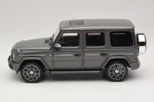 Mercedes G-Class W465 Classic Grey Norev 1:18 183035 Fém – 3. kép a 6-ből