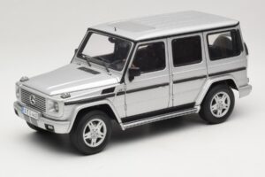 Mercedes G500 W463 LWB Kereskedői Kiadás Ezüst AUTOart 1:18 B66962142 Fém