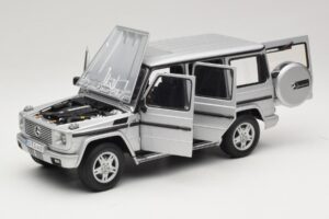 Mercedes G500 W463 LWB Kereskedői Kiadás Ezüst AUTOart 1:18 B66962142 Fém – 2. kép a 8-ből