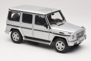 Mercedes G500 W463 LWB Kereskedői Kiadás Ezüst AUTOart 1:18 B66962142 Fém – 6. kép a 8-ből