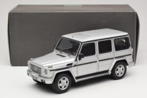 Mercedes G500 W463 LWB Kereskedői Kiadás Ezüst AUTOart 1:18 B66962142 Fém – 8. kép a 8-ből