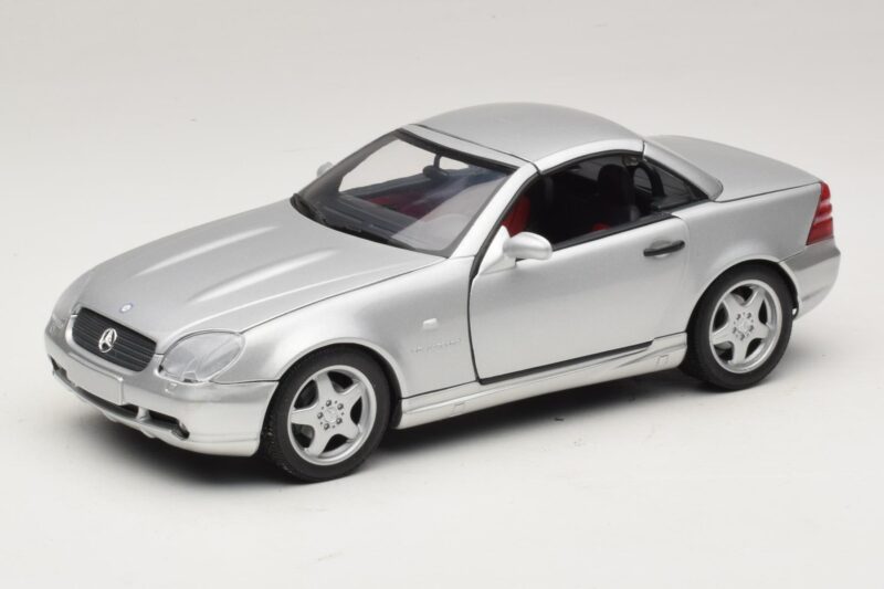 Mercedes SLK230 R170 AMG Roadster Ezüst UT Models 1:18 26152 Fém