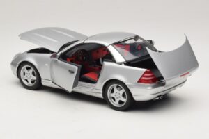 Mercedes SLK230 R170 AMG Roadster Ezüst UT Models 1:18 26152 Fém – 5. kép a 8-ből