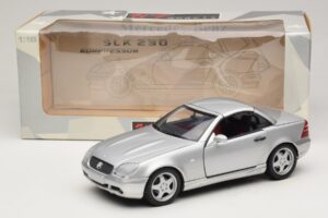Mercedes SLK230 R170 AMG Roadster Ezüst UT Models 1:18 26152 Fém – 8. kép a 8-ből