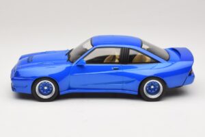 Opel Manta B Kék Metálfényű MCG 1:18 MCG18258 Fém – 3. kép a 6-ből