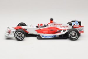Panasonic Toyota Racing TF106 #11 J. Trulli 2006 Minichamps 1:18 AM59558L Fém – 3. kép a 7-ből