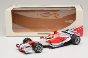 Panasonic Toyota Racing TF106 #12 R. Schumacher 2006 Minichamps 1:18 AM59557K Fém – 7. kép a 7-ből