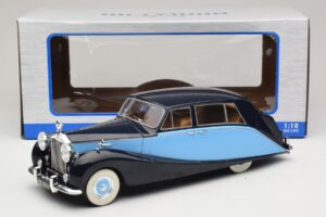 Rolls-Royce Silver Wraith Empress by Hooper Fekete & Sötétkék MCG 1:18 MCG18051 Fém – 6. kép a 6-ből